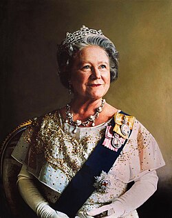 Elizabeth  Bowes-Lyon