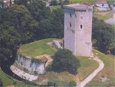 Histoire Orthez Jeanne d Albret  - Le château Moncade 