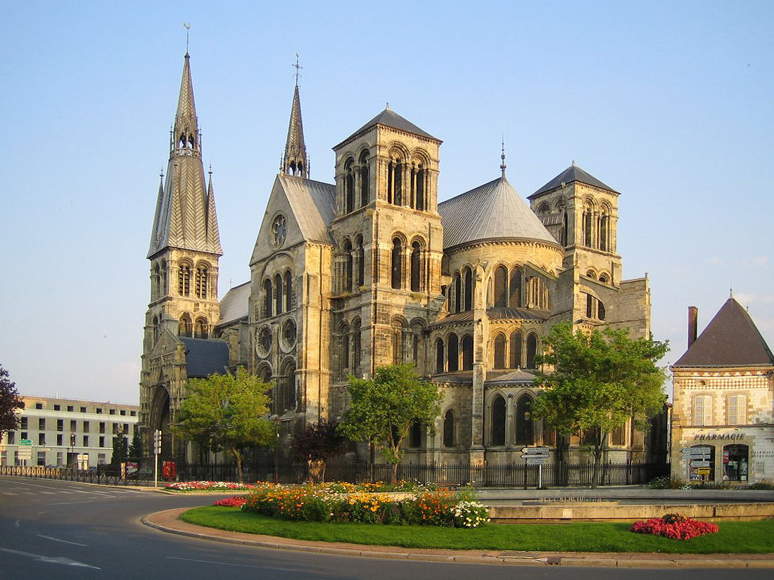 Histoire Collégiale à Châlons-en-Champagne  - Collégiale à Châlons-en-Champagne