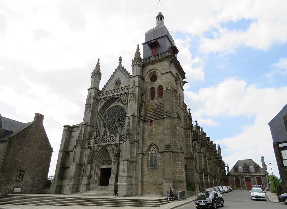 Histoire Église Saint-Léonard de Fougères - Église Saint-Léonard de Fougères