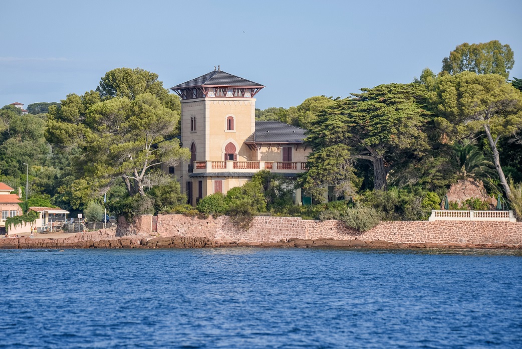 Histoire VILLA LA PEGUIERE  - Guy de Maupassant