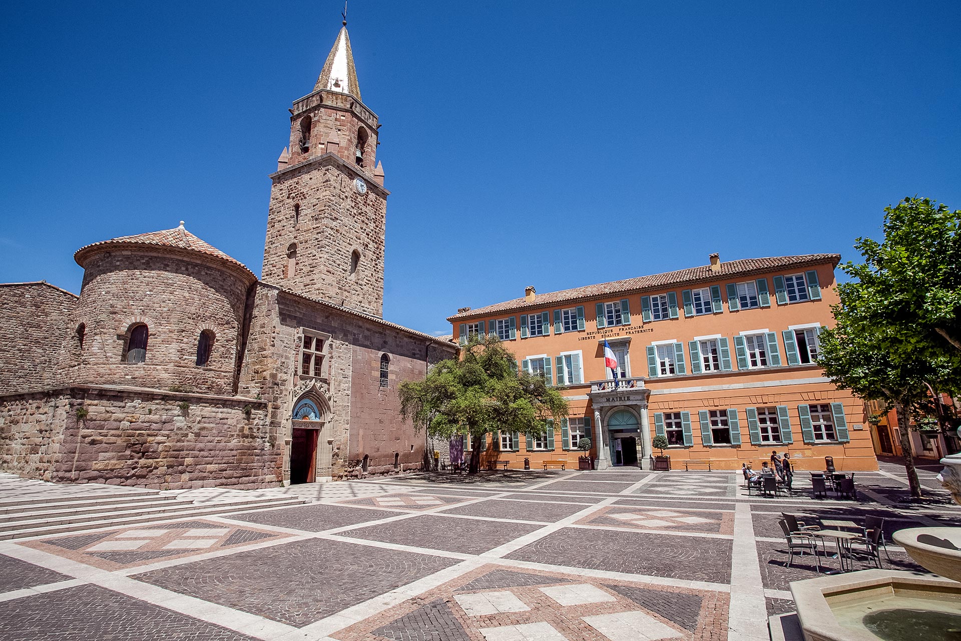 Visite los alrededores Le diocèse de Fréjus