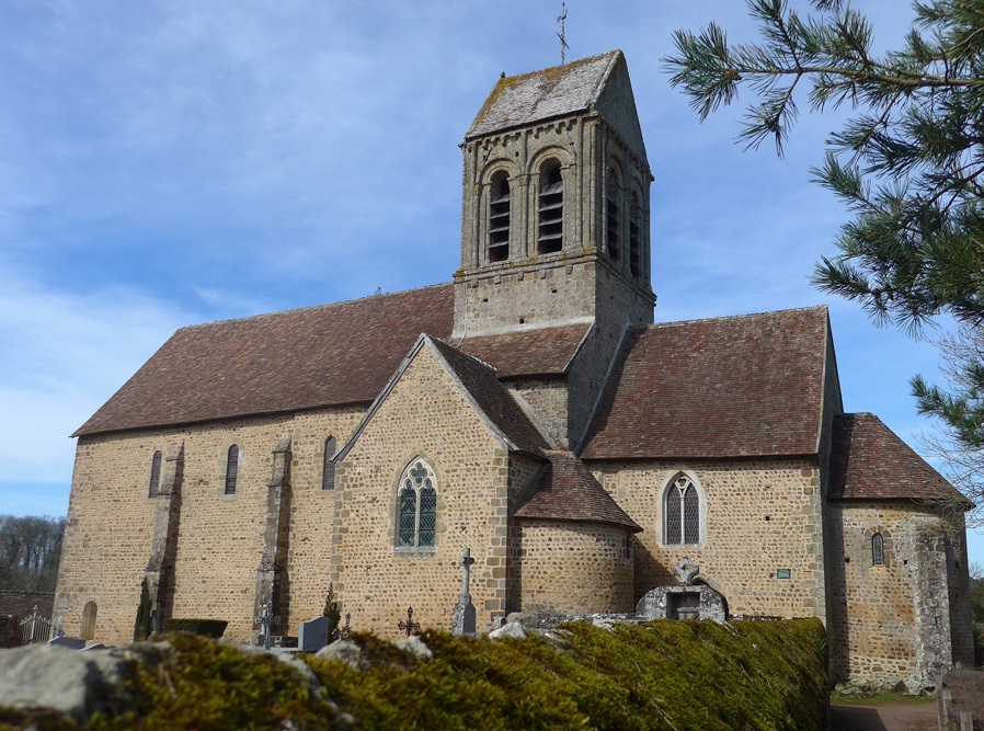  L'église de Saint-Céneri-le-Gérei