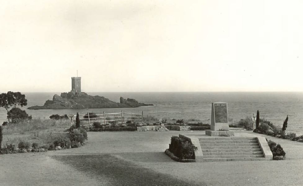 La stele dello sbarco in Provenza 