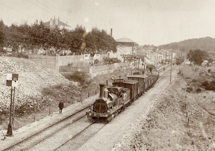 Le train aux carrières